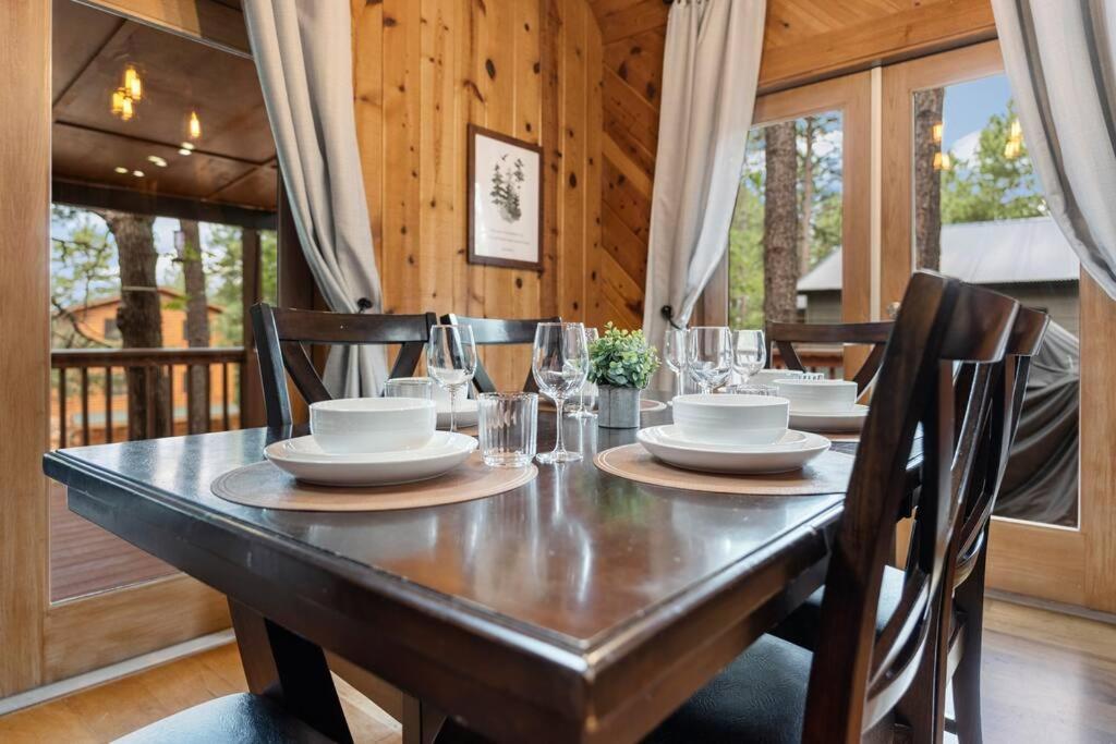 Luxury Cabin Oasis Getaway Heart Of Munds Park Exterior photo
