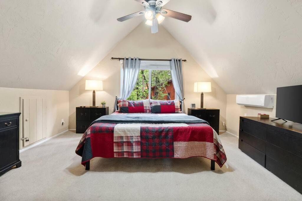 Luxury Cabin Oasis Getaway Heart Of Munds Park Exterior photo