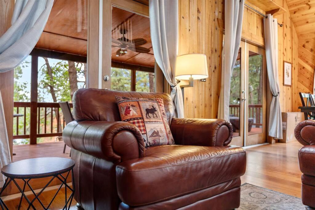 Luxury Cabin Oasis Getaway Heart Of Munds Park Exterior photo