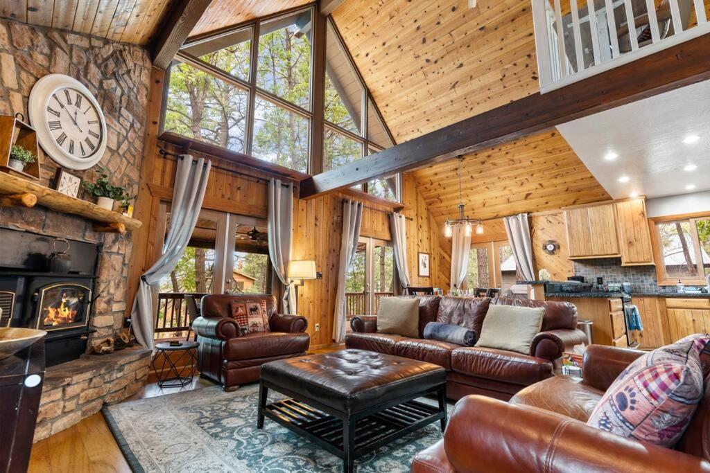 Luxury Cabin Oasis Getaway Heart Of Munds Park Exterior photo