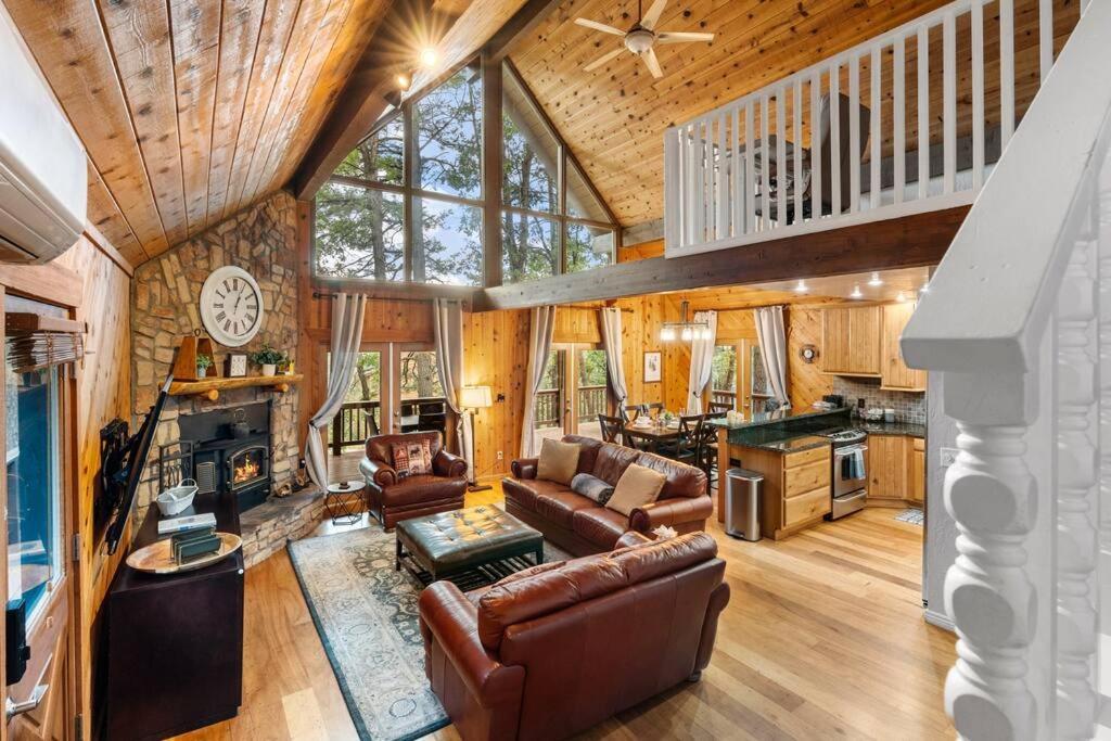 Luxury Cabin Oasis Getaway Heart Of Munds Park Exterior photo